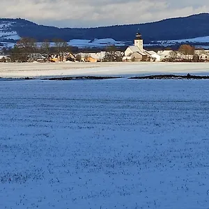 Schoene Helle In Waldnaehe , Berching Niemcy